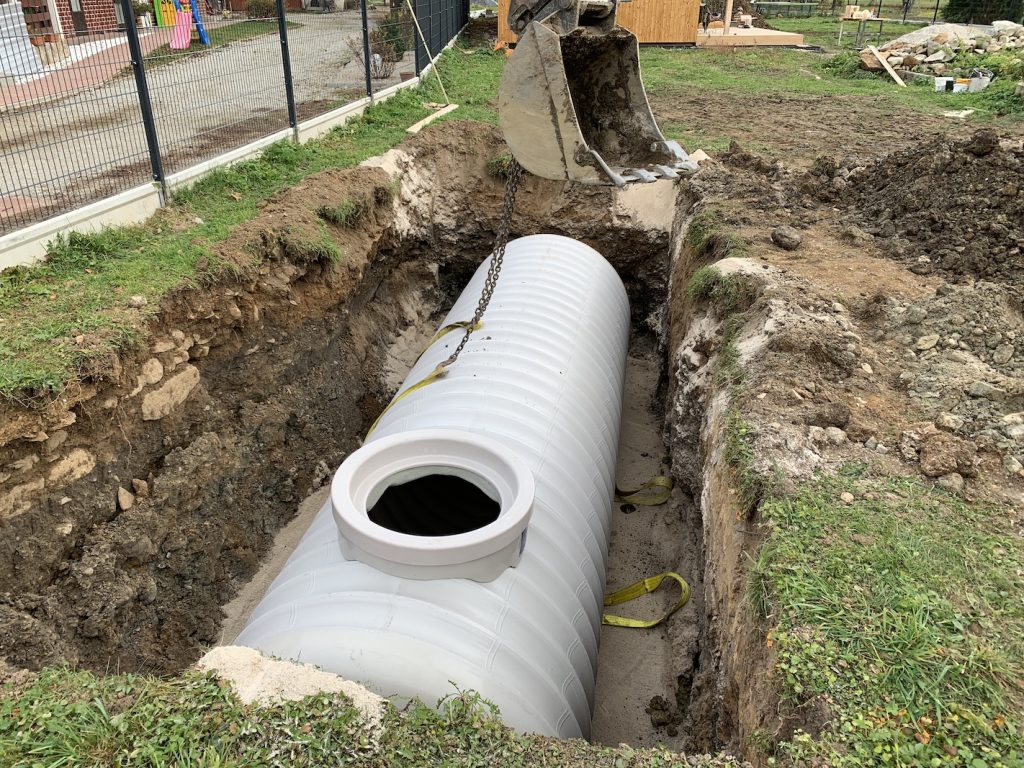 Sklolaminátová žumpa Titánium