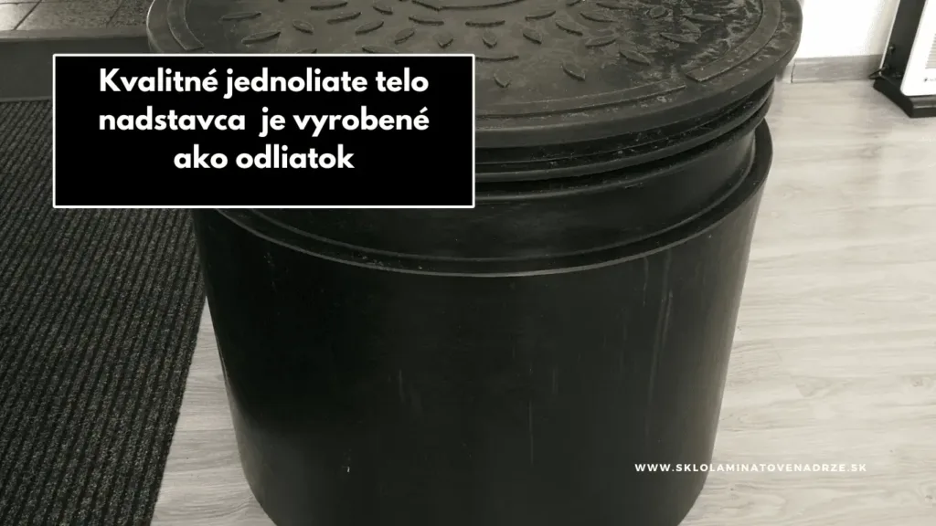 plastový nadstavec s poklopom