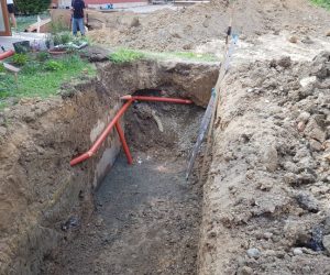 Výkop jamy pre osadenie